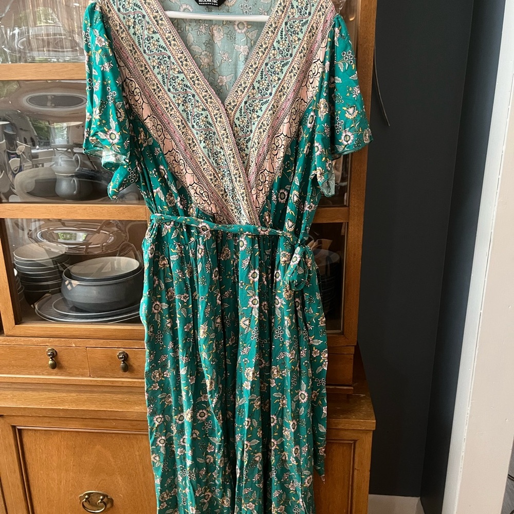 BloomChic Green Sequin Maxi Dress with Flutter Sleeves